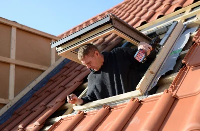 Pose de fenêtres de toit Velux à Eslourenties-Daban